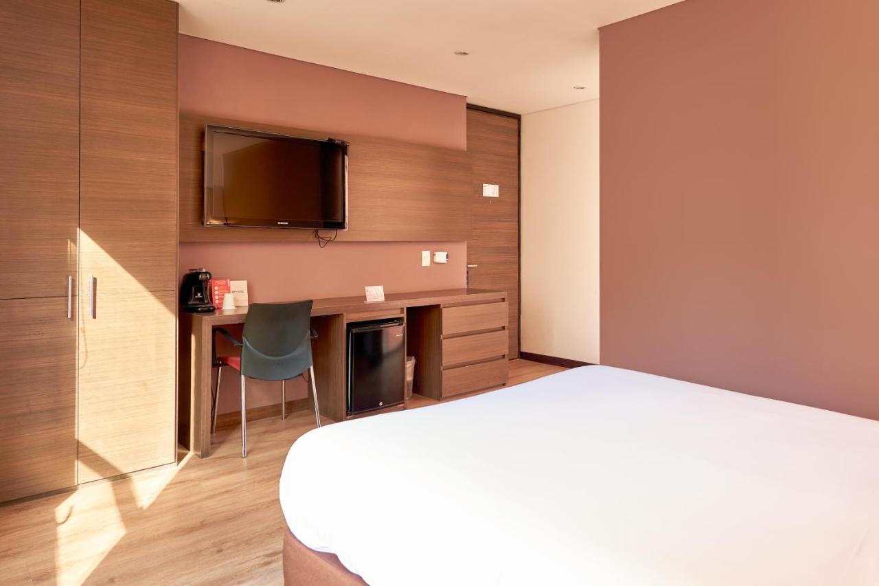 84 Dc Bogota Hotel ภายนอก รูปภาพ