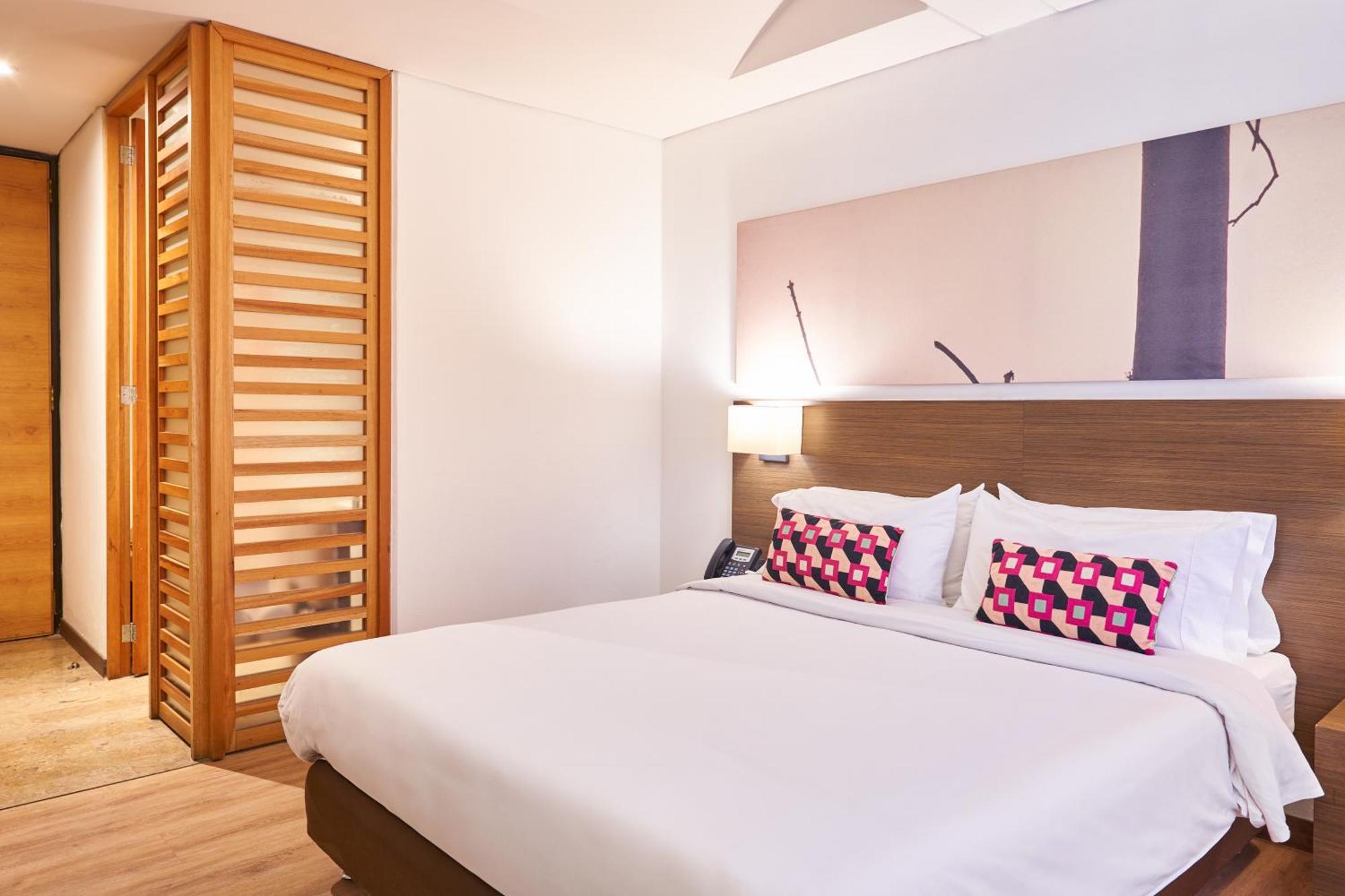 84 Dc Bogota Hotel ภายนอก รูปภาพ
