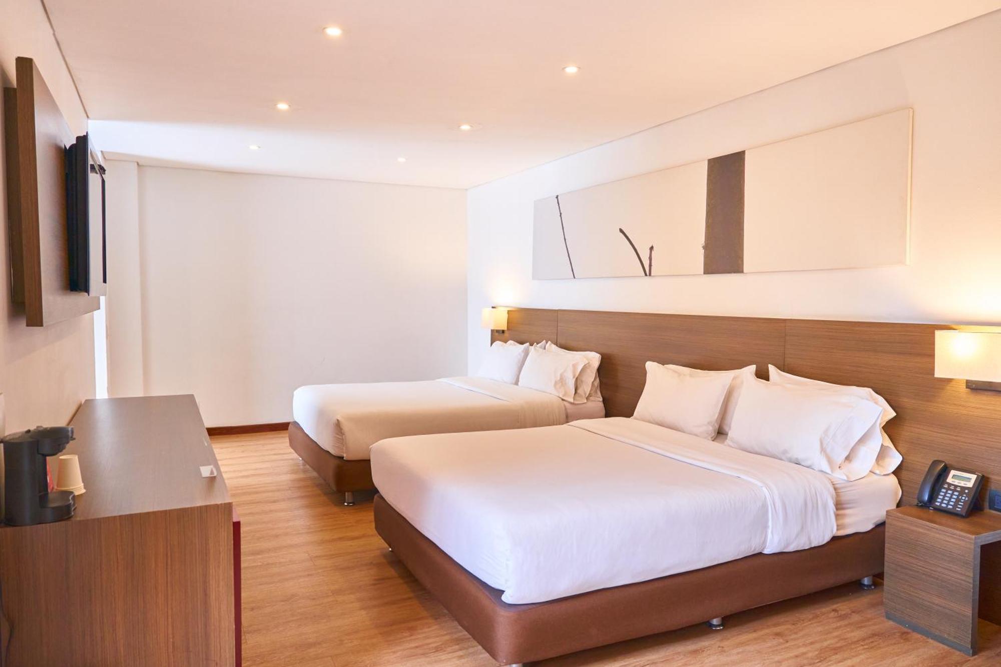 84 Dc Bogota Hotel ภายนอก รูปภาพ