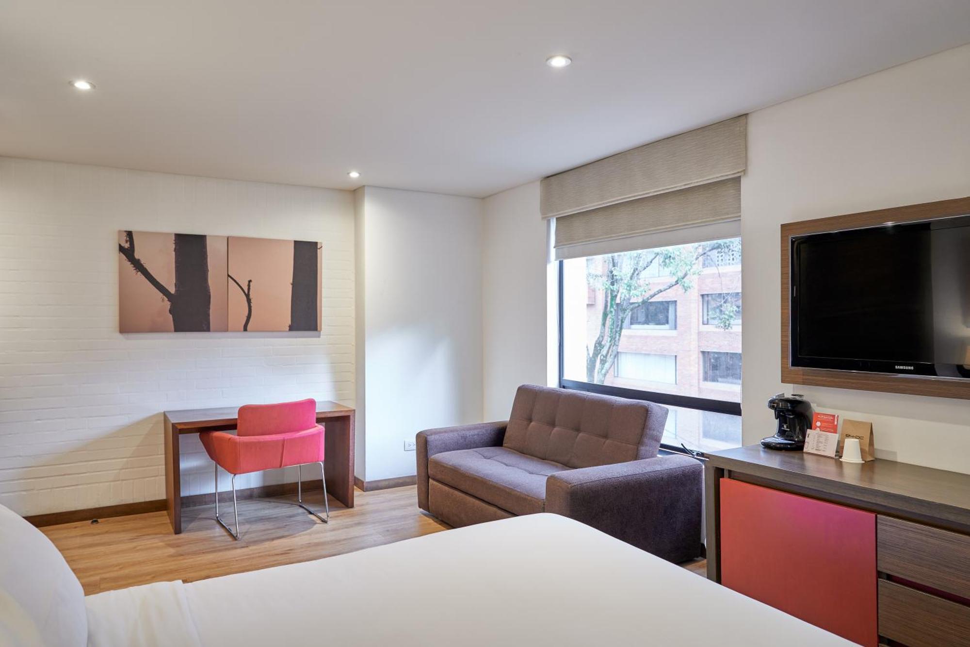 84 Dc Bogota Hotel ภายนอก รูปภาพ