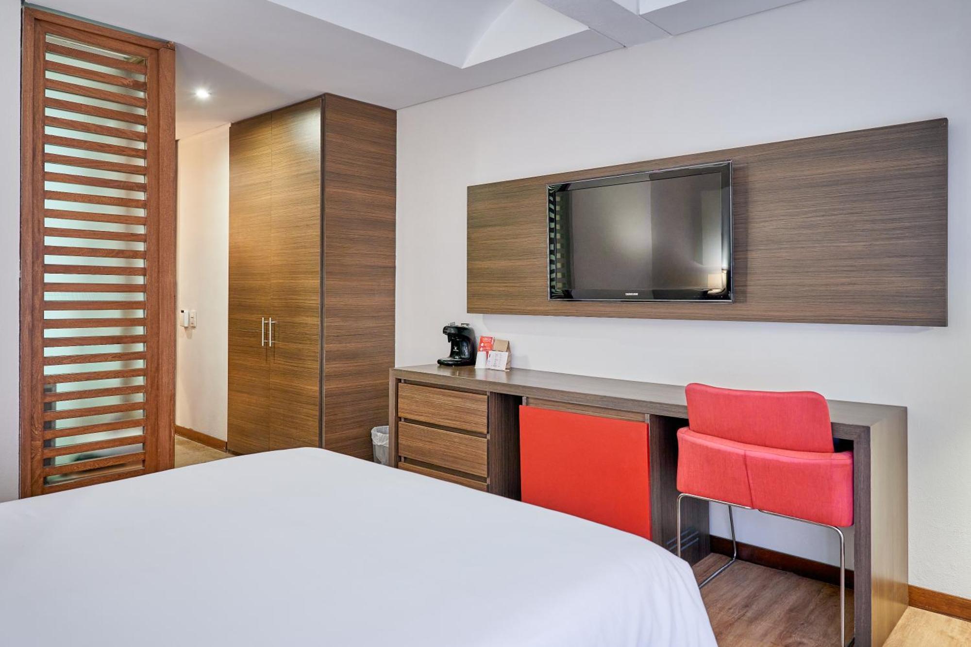 84 Dc Bogota Hotel ภายนอก รูปภาพ