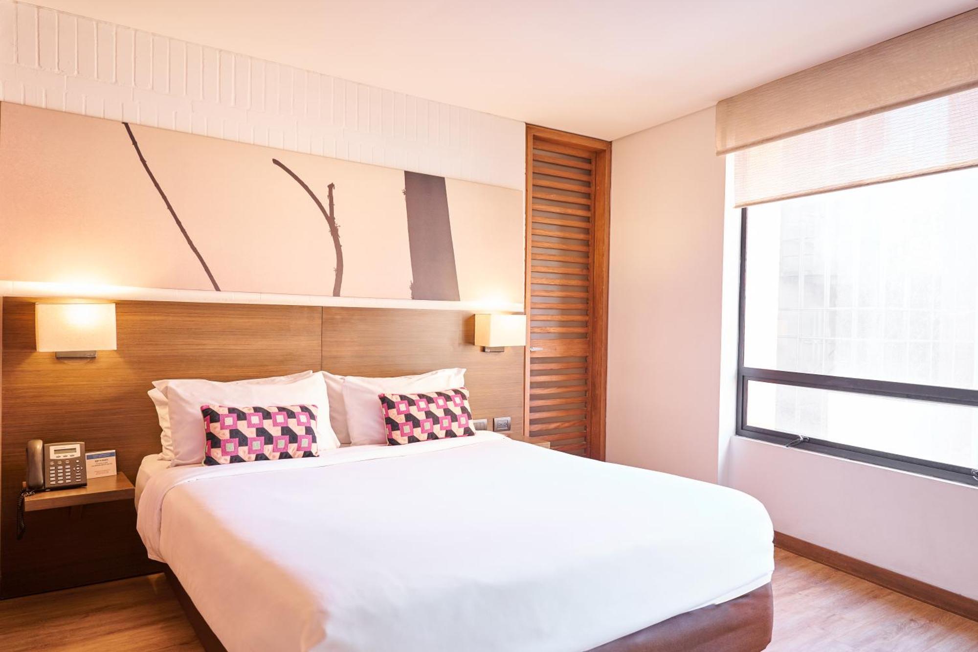 84 Dc Bogota Hotel ภายนอก รูปภาพ